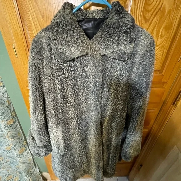 Women's Gray Shearling Coat - Picture 8 of 11